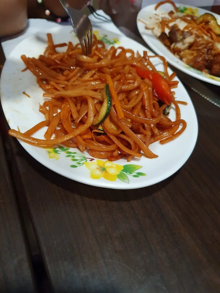 Nouilles Sautées Aux Légumes